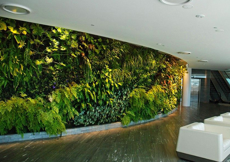 室内外环境中选择适宜需求的仿真植物墙装饰